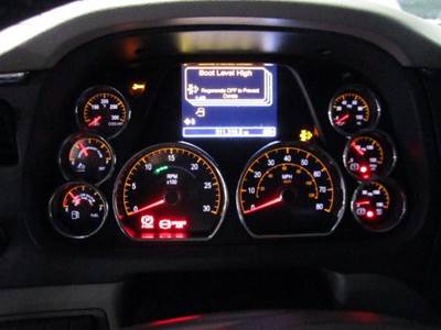 Peterbilt 579 Instrument Panel Cluster