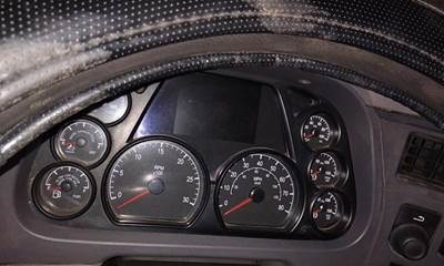 Peterbilt 579 Instrument Panel Cluster