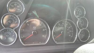 Peterbilt 579 Instrument Panel Cluster
