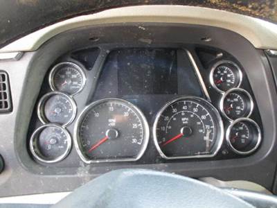 Peterbilt 579 Instrument Panel Cluster
