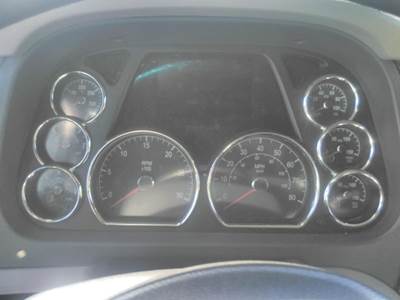 Peterbilt 579 Instrument Panel Cluster