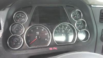 Peterbilt 579 Instrument Panel Cluster