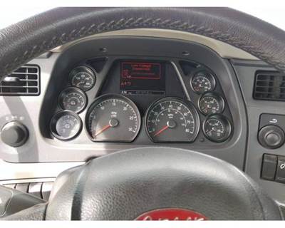 Peterbilt 579 Instrument Panel Cluster