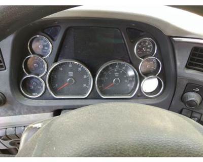 Peterbilt 579 Instrument Panel Cluster