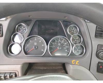 Peterbilt 579 Instrument Panel Cluster