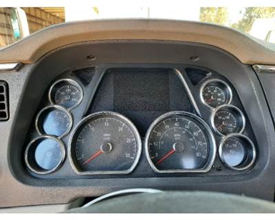 Peterbilt 579 Instrument Panel Cluster