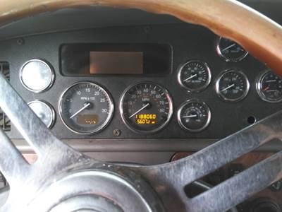 Peterbilt 587 Instrument Panel Cluster