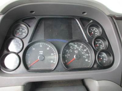 Peterbilt 587 Instrument Panel Cluster