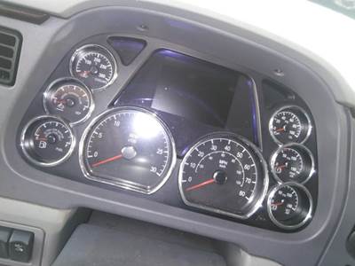 Peterbilt 587 Instrument Panel Cluster