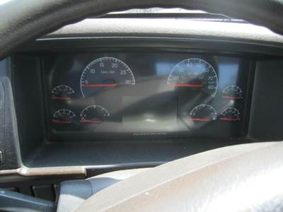 Volvo VNL Instrument Panel Cluster