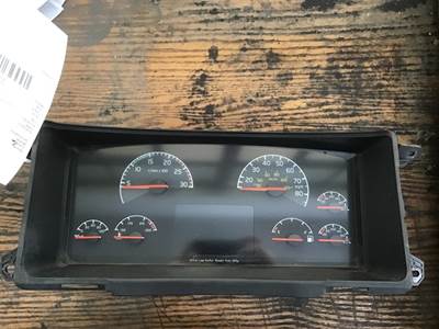 Volvo VNL Instrument Panel Cluster