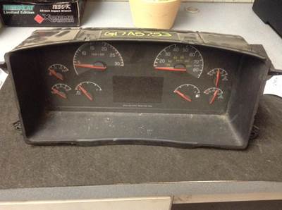 Volvo VNL Instrument Panel Cluster