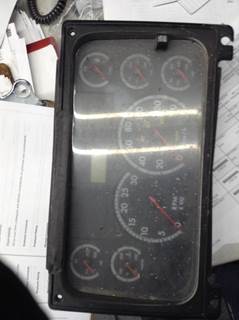 Volvo VNL Instrument Panel Cluster