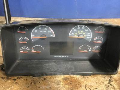 Volvo VNL Instrument Panel Cluster