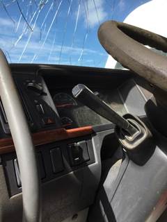 Volvo VNL Instrument Panel Cluster