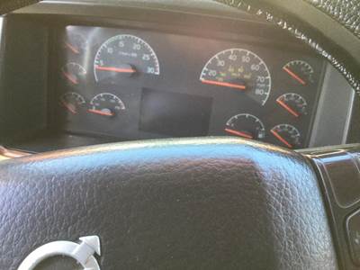 Volvo VNL Instrument Panel Cluster