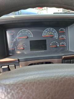 Volvo VNL Instrument Panel Cluster