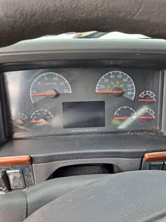 Volvo VNL Instrument Panel Cluster