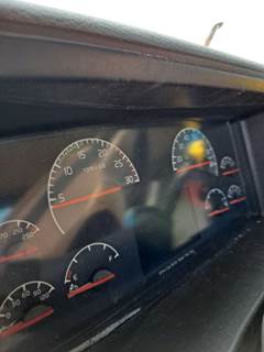 Volvo VNL Instrument Panel Cluster