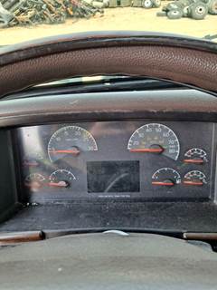 Volvo VNL Instrument Panel Cluster