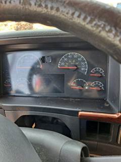 Volvo VNL Instrument Panel Cluster