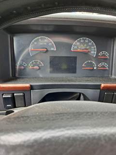 Volvo VNL Instrument Panel Cluster