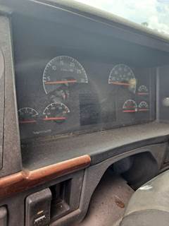 Volvo VNL Instrument Panel Cluster