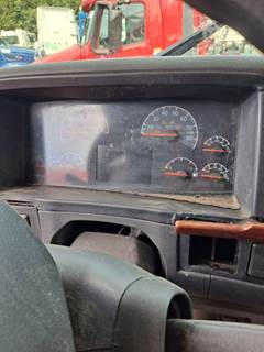 Volvo VNL Instrument Panel Cluster