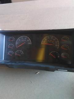 Volvo VNL Instrument Panel Cluster