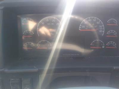 Volvo VNL Instrument Panel Cluster