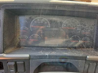 Volvo VNL Instrument Panel Cluster