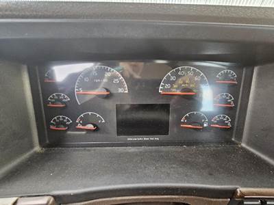 Volvo VNL Instrument Panel Cluster