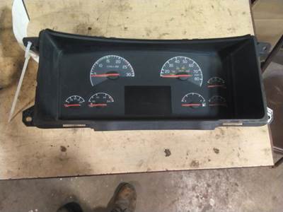 Volvo VNL Instrument Panel Cluster