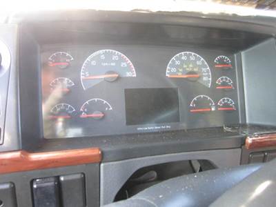 Volvo VNL Instrument Panel Cluster