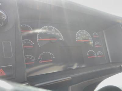 Volvo VNL Instrument Panel Cluster