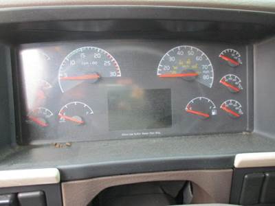 Volvo VNL Instrument Panel Cluster