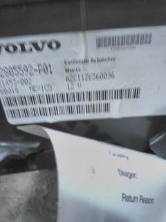 Volvo VNL Instrument Panel Cluster