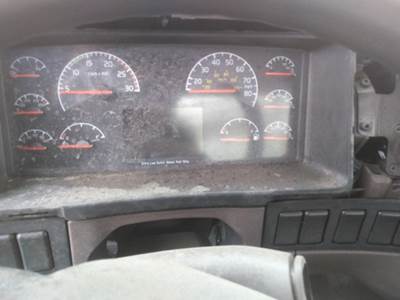 Volvo VNL Instrument Panel Cluster