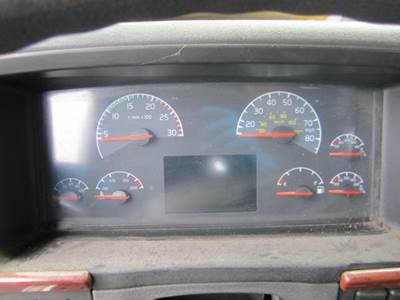 Volvo VNL Instrument Panel Cluster