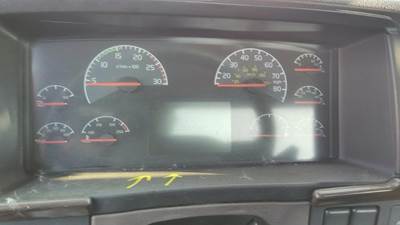 Volvo VNL Instrument Panel Cluster