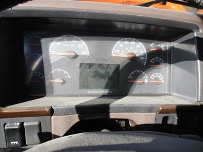 Volvo VNL Instrument Panel Cluster