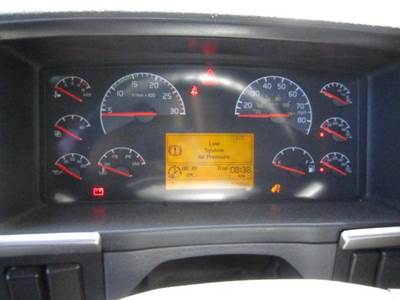 Volvo VNL Instrument Panel Cluster