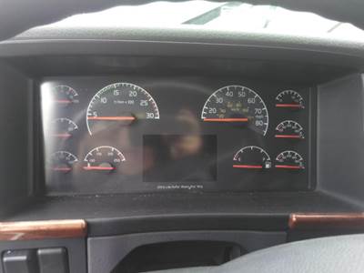 Volvo VNL Left Instrument Panel Cluster