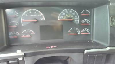 Volvo VNL Instrument Panel Cluster