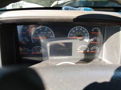 Volvo VNL Instrument Panel Cluster