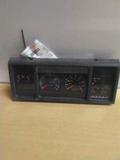 Volvo VNL Instrument Panel Cluster