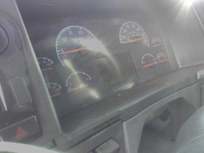 Volvo VNL Instrument Panel Cluster