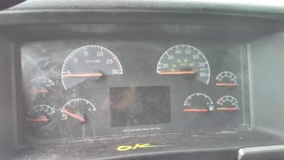 Volvo VNL Instrument Panel Cluster