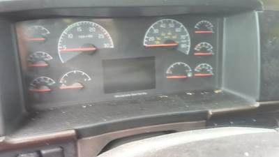 Volvo VNL Instrument Panel Cluster