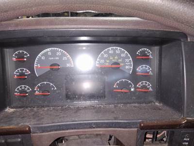 Volvo VNL Instrument Panel Cluster